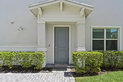 840 SE Grovebush Lane, Port Saint Lucie, FL 34984 - Photo 3