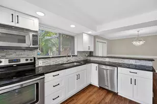 32 Wimbledon Lake, Plantation, FL 33324 - Photo 5