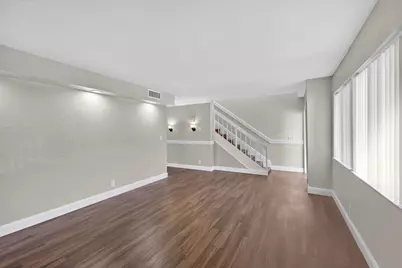 32 Wimbledon Lake #221, Plantation, FL 33324 - Photo 9