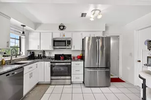 361 W 21st St, Riviera Beach, FL 33404 - Photo 11