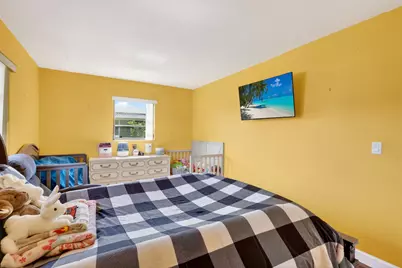 361 W 21st Street, Riviera Beach, FL 33404 - Photo 15
