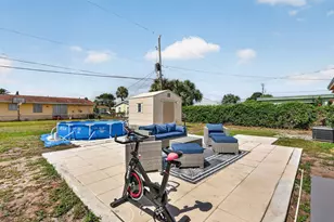 361 W 21st St, Riviera Beach, FL 33404 - Photo 35