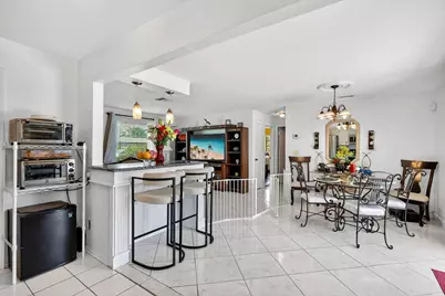 361 W 21st Street, Riviera Beach, FL 33404 - Photo 11