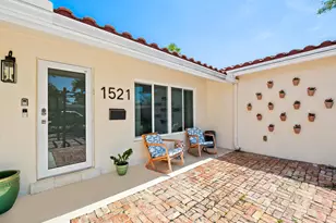 1521 NE 40th Ct, Oakland Park, FL 33334 - Photo 3