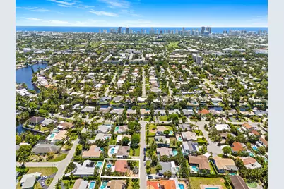 1521 NE 40th Court, Oakland Park, FL 33334 - Photo 29