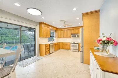935 NW 110th Lane, Coral Springs, FL 33071 - Photo 7