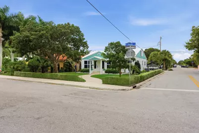 831 N Lakeside Drive, Lake Worth, FL 33460 - Photo 57