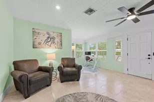 831 N Lakeside Dr, Lake Worth, FL 33460 - Photo 9