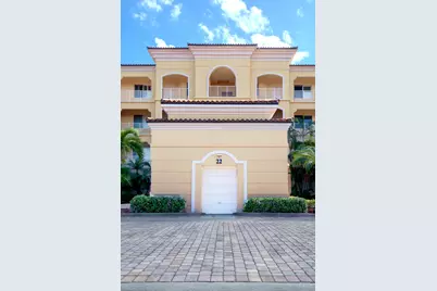 22 Harbour Isle Drive W #204, Fort Pierce, FL 34949 - Photo 3