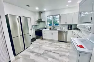701 NE 17th Way, Fort Lauderdale, FL 33304 - Photo 9