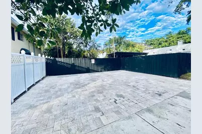 701 NE 17 Way, Fort Lauderdale, FL 33304 - Photo 7