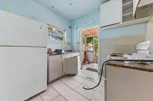 427 El Prado, West Palm Beach, FL 33405 - Photo 11