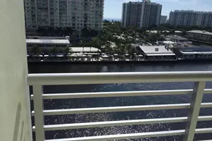 2900 NE 30th St, Fort Lauderdale, FL 33306 - Photo 3