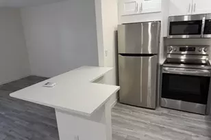 370 E Horizons, Boynton Beach, FL 33435 - Photo 5