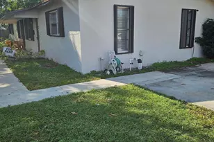 1002 McIntosh St, West Palm Beach, FL 33405 - Photo 3