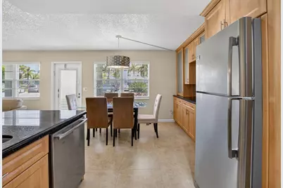 1027 Yarmouth Drive #B, Boca Raton, FL 33434 - Photo 3