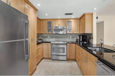 1027 Yarmouth Drive #B, Boca Raton, FL 33434 - Photo 1