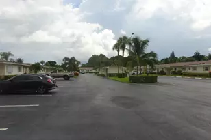 2864 E Crosley Dr Dr E, West Palm Beach, FL 33415 - Photo 13