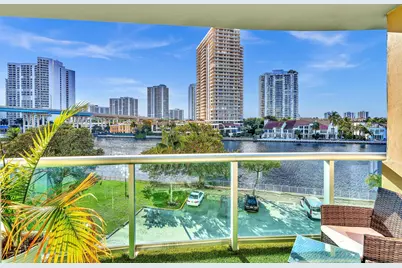 19390 Collins Avenue #421, Sunny Isles Beach, FL 33160 - Photo 31