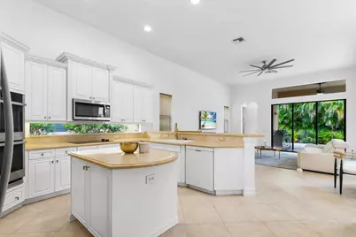 544 Edgebrook Lane, West Palm Beach, FL 33411 - Photo 13