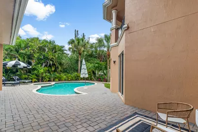 544 Edgebrook Lane, West Palm Beach, FL 33411 - Photo 27