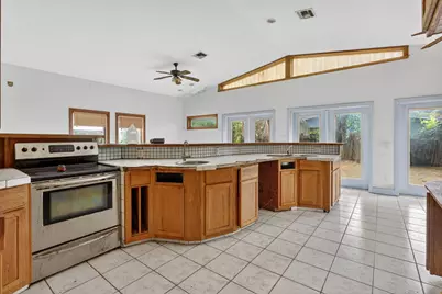 968 NE Kubin Avenue, Jensen Beach, FL 34957 - Photo 7