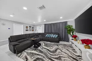 650 NW 38th Pl, Deerfield Beach, FL 33064 - Photo 13