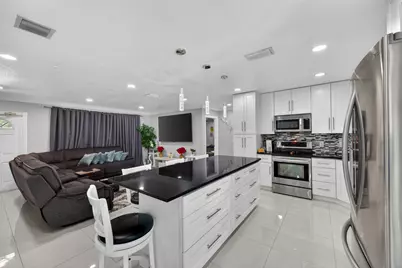 650 NW 38th Place, Deerfield Beach, FL 33064 - Photo 27