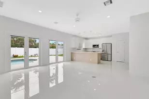 237 NW 7th St, Boca Raton, FL 33432 - Photo 31