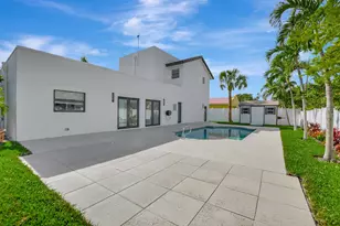 237 NW 7th St, Boca Raton, FL 33432 - Photo 47