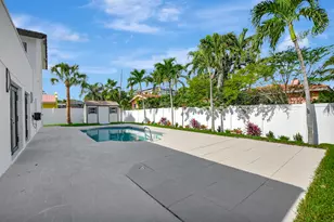 237 NW 7th St, Boca Raton, FL 33432 - Photo 49