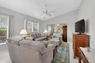 8130 Springtree Rd, Boca Raton, FL 33496 - Photo 9