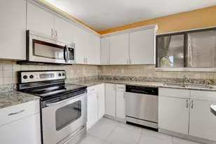 5715 Fairway Park Dr, Boynton Beach, FL 33437 - Photo 5