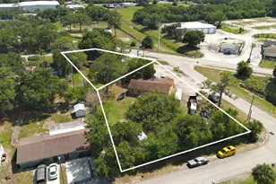 902 Angle Rd, Fort Pierce, FL 34947 - Photo 11