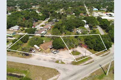 902 Angle Road, Fort Pierce, FL 34947 - Photo 1