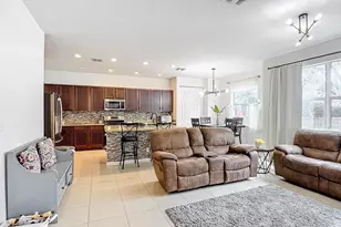11931 SW Crestwood Cir, Port Saint Lucie, FL 34987 - Photo 7