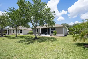 1336 Shoreline Cir, Sebastian, FL 32958 - Photo 11