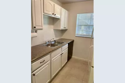 200 Croton Avenue #109, Lantana, FL 33462 - Photo 7