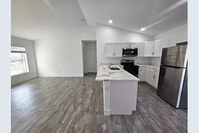 2447 NW 5th Street, Okeechobee, FL 34972 - Photo 3