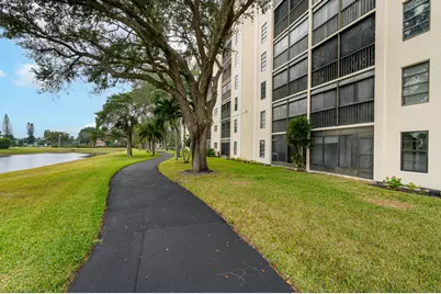 7290 Kinghurst Drive #301, Delray Beach, FL 33446 - Photo 17
