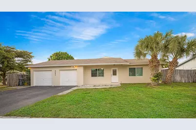 9593 Richmond Circle #-, Boca Raton, FL 33434 - Photo 1