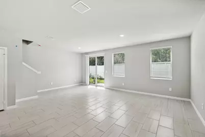 423 Salisbury Circle, Fort Pierce, FL 34982 - Photo 3