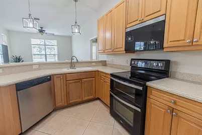 208 SW Whitewood Drive, Port Saint Lucie, FL 34953 - Photo 9
