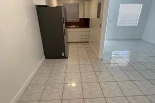 400 SE 9th Ct, Hallandale Beach, FL 33009 - Photo 3