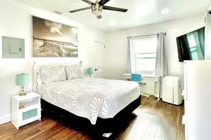 626 NE 17th Way, Fort Lauderdale, FL 33304 - Photo 3