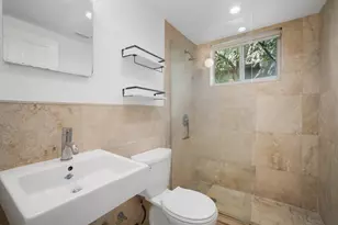 741 6th St, Miami Beach, FL 33139 - Photo 11