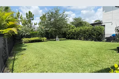 4651 E Pinehurst Trl Trail E, Oakland Park, FL 33309 - Photo 3