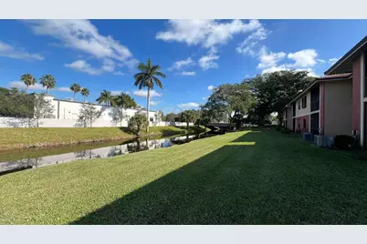 9621 NW 4th Street #3e, Coral Springs, FL 33071 - Photo 3