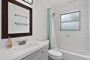 3930 Crystal Lake Dr, Deerfield Beach, FL 33064 - Photo 5