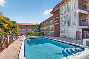 3930 Crystal Lake Dr, Deerfield Beach, FL 33064 - Photo 7